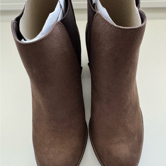 NIB WHITE MOUNTAIN‎ DESTINY BROWN SUEDE FABRIC WOMEN SHOES SIZE 5 - Picture 4 of 9